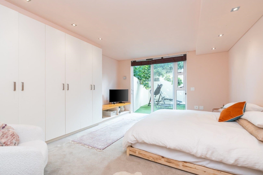 3 Bedroom Property for Sale in Green Point Western Cape